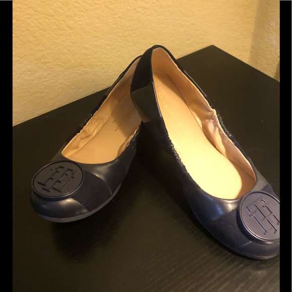 $$ Marked Down to Final Price ππ»ππ». Cute Ballerina Tommy Hilfiger Navy flats - Picture 4 of 8
